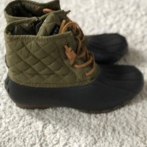 Brand new never worn Sperry boots